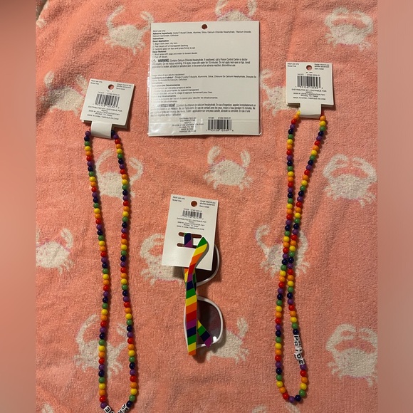 Colorful Pride  Accessory Set - Picture 2 of 2